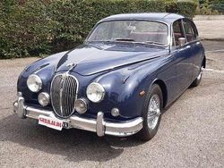 Blu / pastello Usata 1963 Jaguar MK II Tre volumi | 45.000 €