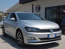 Argento Usata 2018 VW Polo Comfortline Tre volumi | 10.990 € (Buon prezzo)