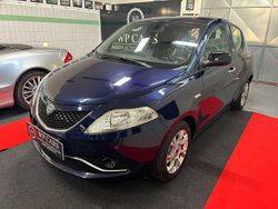 Blu Usata 2015 Lancia Ypsilon Gold Due volumi | 7400 € (Ottimo prezzo)