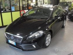 Nero Usata 2016 Volvo V40 CC Momentum Station wagon | 9950 € (Buon prezzo)