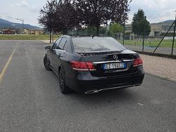 Nero Usata 2015 Mercedes E200 Executive Tre volumi | 14.900 € (Buon prezzo)