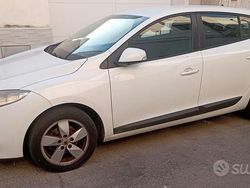 Bianco Usata 2010 Renault Mégane Tre volumi | 800 € (Super prezzo)