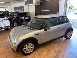 Argento Usata 2002 Mini ONE Due volumi | 2700 € (Buon prezzo)