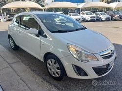 Bianco Usata 2012 Opel Corsa Tre volumi | 4200 € (Buon prezzo)