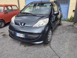 Grigio Usata 2005 Peugeot 107 Due volumi | 2500 € (Buon prezzo)