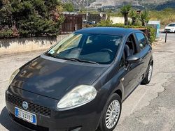 Grigio Usata 2007 Fiat Grande Punto Due volumi | 3000 € (Buon prezzo)