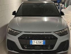Grigio Usata 2024 Audi A1 Sportback Ambiente Due volumi | 28.900 € (Buon prezzo)