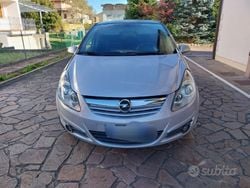 Grigio Usata 2006 Opel Corsa Due volumi | 2500 € (Buon prezzo)