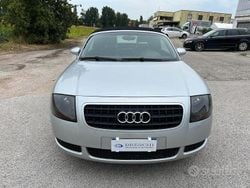 Argento Usata 2005 Audi TT Roadster Ambiente Cabrio | 9500 € (Molto cara)