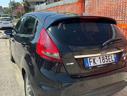 Usata 2008 Ford Fiesta Titanium Due volumi | 2400 € (Ottimo prezzo)