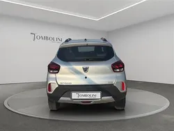 Grigio chiaro Usata 2022 Dacia Spring Comfort Plus Due volumi | 8520 € (Ottimo prezzo)