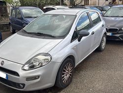 Grigio Usata 2015 Fiat Punto Lounge Due volumi | 5999 € (Molto cara)