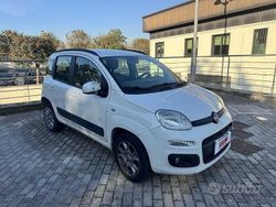 Beige Usata 2016 Fiat Panda Lounge Tre volumi | 2990 € (Buon prezzo)