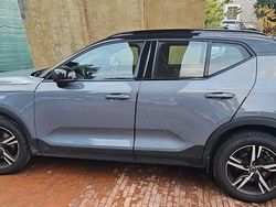 Grigio Usata 2021 Volvo XC40 R-Design SUV | 29.900 € (Buon prezzo)