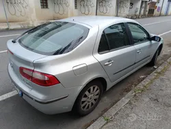 Usata 2003 Renault Laguna II Tre volumi | 1000 €
