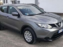 Grigio Usata 2014 Nissan Qashqai Tekna SUV | 7900 € (Buon prezzo)