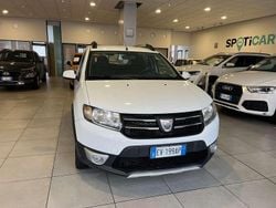 Bianco metalizzato Usata 2014 Dacia Sandero Prestige Tre volumi | 6900 € (Buon prezzo)
