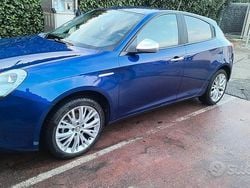 Blu Usata 2017 Alfa Romeo Giulietta Tre volumi | 12.500 € (Buon prezzo)