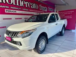 Bianco pastello Usata 2016 Mitsubishi L200 Invite Pick-up | 17.900 € (Super prezzo)