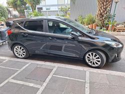 Nero Usata 2019 Ford Fiesta Due volumi | 9500 € (Buon prezzo)