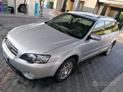 Argento Usata 2004 Subaru Outback SUV | 8950 €