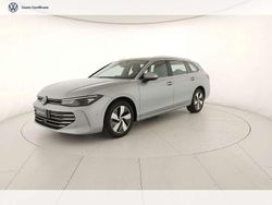 Dolomite silver metallizzato Usata 2024 VW Passat Business Station wagon | 33.400 € (Buon prezzo)