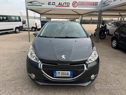 Grigio Usata 2012 Peugeot 208 Due volumi | 5900 € (Buon prezzo)
