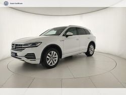 Pure white Usata 2020 VW Touareg Elegance SUV | 42.900 € (Buon prezzo)