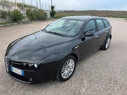 Usata 2011 Alfa Romeo 159 Tre volumi | 2999 € (Super prezzo)