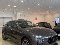 Grigio Usata 2022 Maserati Levante SUV | 62.900 € (Molto cara)