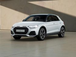 Bianco ghiaccio metallizzato Nuova 2025 Audi A1 Ambiente Due volumi | 35.100 € (Cara)