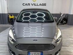Grigio Usata 2015 Ford S-MAX Titanium Monovolume | 11.000 € (Buon prezzo)