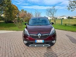 Rosso Usata 2014 Renault Scénic III Monovolume | 7000 € (Buon prezzo)