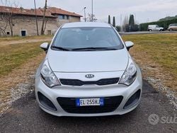 Grigio Usata 2012 Kia Rio EX Tre volumi | 2700 € (Ottimo prezzo)