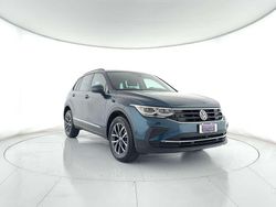 Blu metallizzato Usata 2021 VW Tiguan Life SUV | 24.890 € (Buon prezzo)