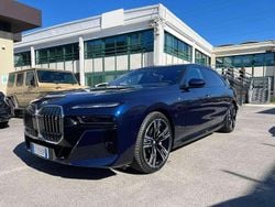 Blu/azzurro Usata 2024 BMW i7 M Sport Tre volumi | 120.000 €