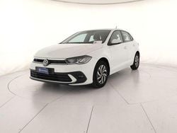 Pure white Usata 2023 VW Polo Life Tre volumi | 17.900 € (Buon prezzo)