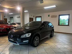Nero perlato Usata 2016 Volvo V60 CC Summum Station wagon | 12.999 € (Super prezzo)