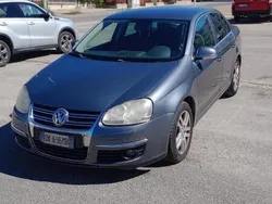 Usata 2007 VW Jetta Tre volumi | 2450 €