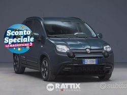 Verde Usata 2025 Fiat Panda Cross Tre volumi | 11.700 € (Buon prezzo)