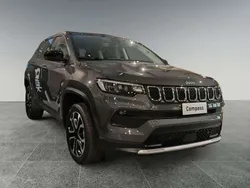 Grigio Nuova 2025 Jeep Compass Altitude SUV | 39.800 €