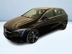 Nero metallizzato Usata 2023 Mercedes B180 Advanced Plus Monovolume | 31.900 € (Buon prezzo)