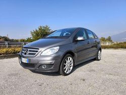 Usata 2011 Mercedes B180 Executive Monovolume | 5500 € (Cara)