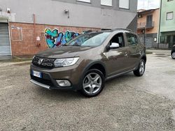 Marrone Usata 2018 Dacia Sandero Stepway Tre volumi | 5499 € (Ottimo prezzo)
