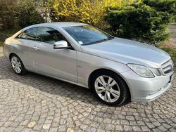Argento Usata 2011 Mercedes E220 Avantgarde Coupé | 10.500 € (Buon prezzo)