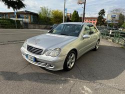 Grigio Usata 2006 Mercedes C220 Tre volumi | 3500 €