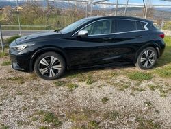 Nero Usata 2016 Infiniti Q30 Premium Due volumi | 8000 € (Ottimo prezzo)