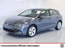 Grigio Usata 2024 VW Golf Style Tre volumi | 25.800 € (Buon prezzo)