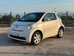 Bianco Usata 2010 Toyota iQ Sol Due volumi | 9490 € (Molto cara)