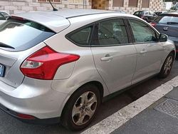 Grigio Usata 2014 Ford Focus S Tre volumi | 5000 € (Super prezzo)